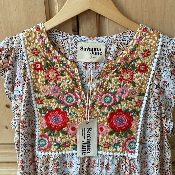 NWT Savanna Jane Flutter Sleeve Embroidered Blouse - Small - Picture 3 of 8